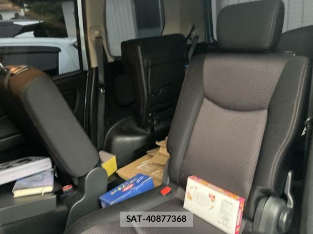 Nissan SERENA 2013-08 8246662-15