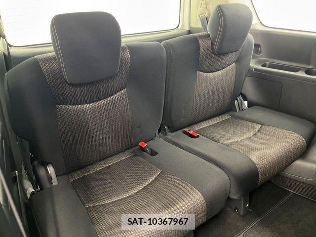 Nissan SERENA 2016-03 8246656-9