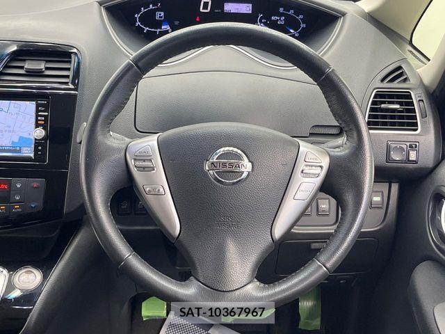 Nissan SERENA 2016-03 8246656-11