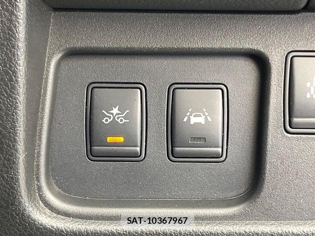 Nissan SERENA 2016-03 8246656-4
