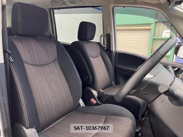 Nissan SERENA 2016-03 8246656-7