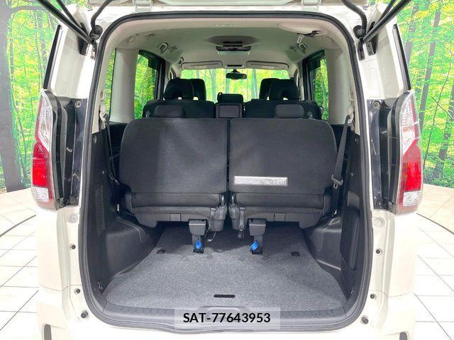 Nissan SERENA 2017-08 8246643-10