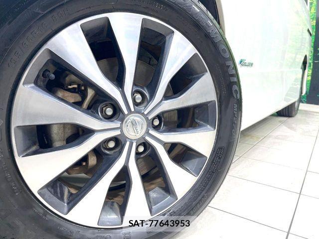 Nissan SERENA 2017-08 8246643-13