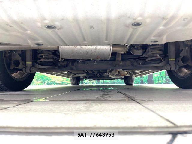 Nissan SERENA 2017-08 8246643-18
