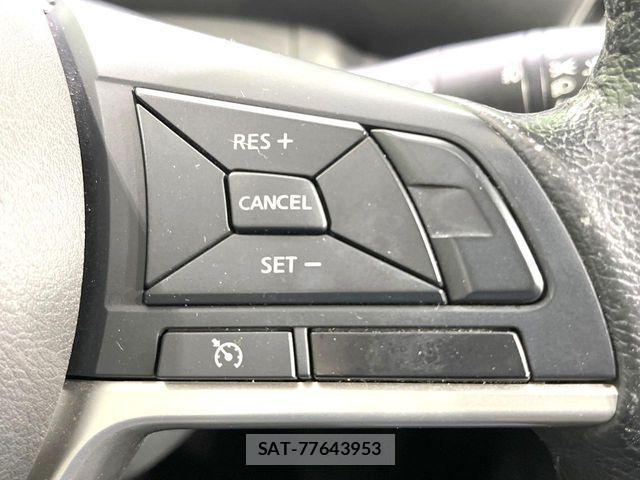 Nissan SERENA 2017-08 8246643-6