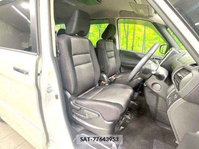 Nissan SERENA 2017-08 8246643-7