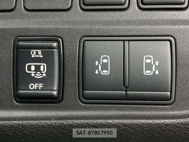 Nissan SERENA 2018-05 8246640-3