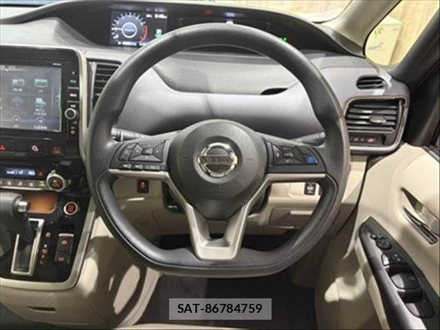 Nissan SERENA 2016-08 8246650-12