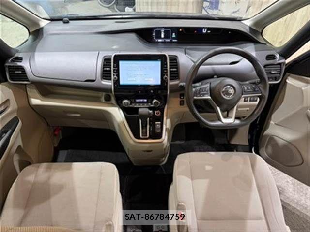 Nissan SERENA 2016-08 8246650-2