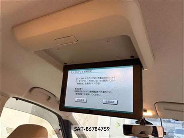Nissan SERENA 2016-08 8246650-7