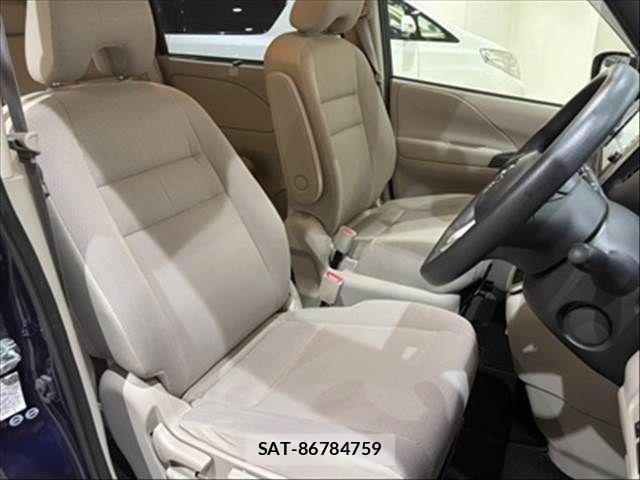 Nissan SERENA 2016-08 8246650-8