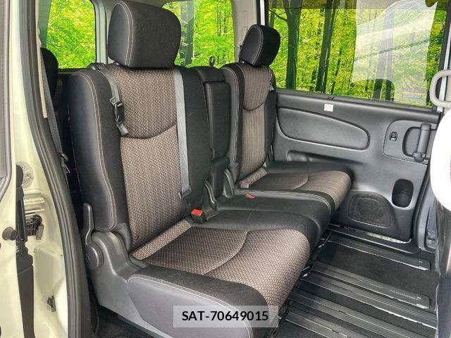 Nissan SERENA 2015-11 8246647-9