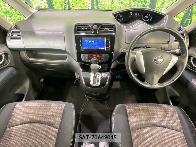 Nissan SERENA 2015-11 8246647-1