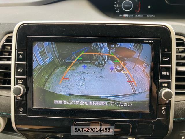 Nissan SERENA 2016-10 8246654-18