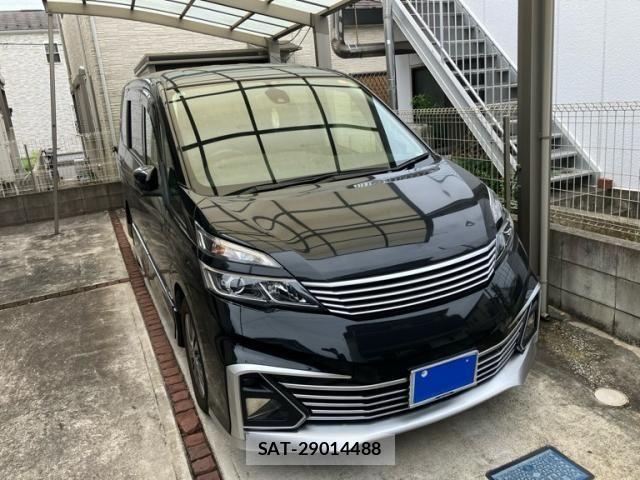 Nissan SERENA 2016-10 8246654-1