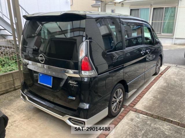 Nissan SERENA 2016-10 8246654-2