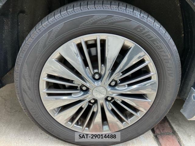 Nissan SERENA 2016-10 8246654-6