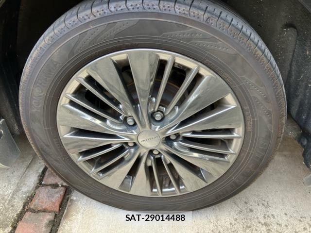 Nissan SERENA 2016-10 8246654-7
