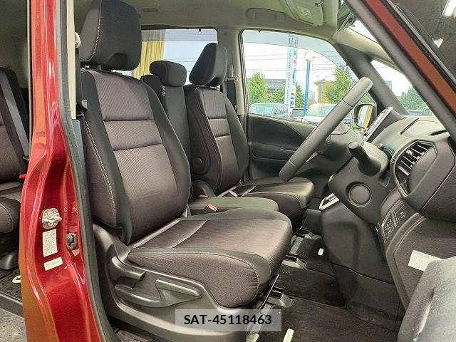 Nissan SERENA 2018-08 8246641-9