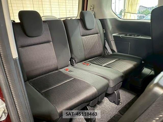 Nissan SERENA 2018-08 8246641-11