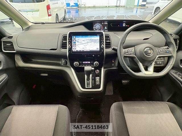 Nissan SERENA 2018-08 8246641-1
