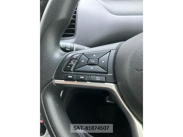 Nissan SERENA 2016-10 8246660-10