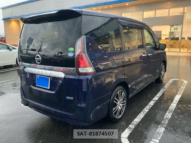 Nissan SERENA 2016-10 8246660-1