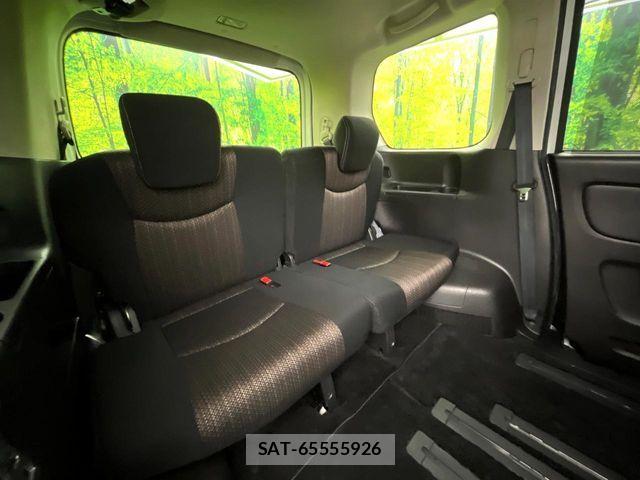 Nissan SERENA 2015-02 8246659-9