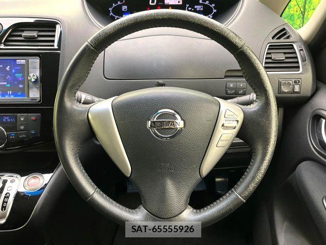 Nissan SERENA 2015-02 8246659-11