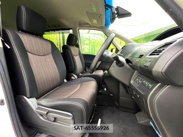 Nissan SERENA 2015-02 8246659-7