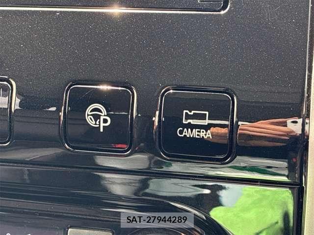Nissan SERENA 2017-06 8316979-9