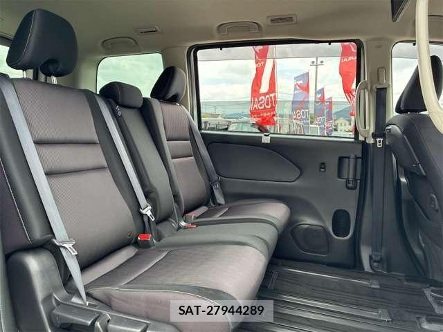 Nissan SERENA 2017-06 8316979-12