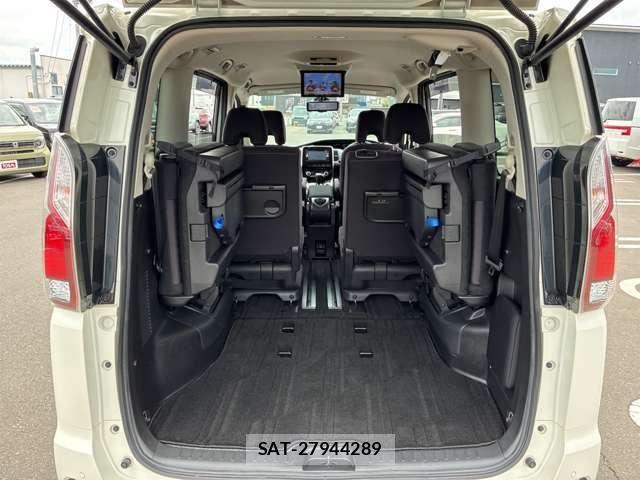 Nissan SERENA 2017-06 8316979-13
