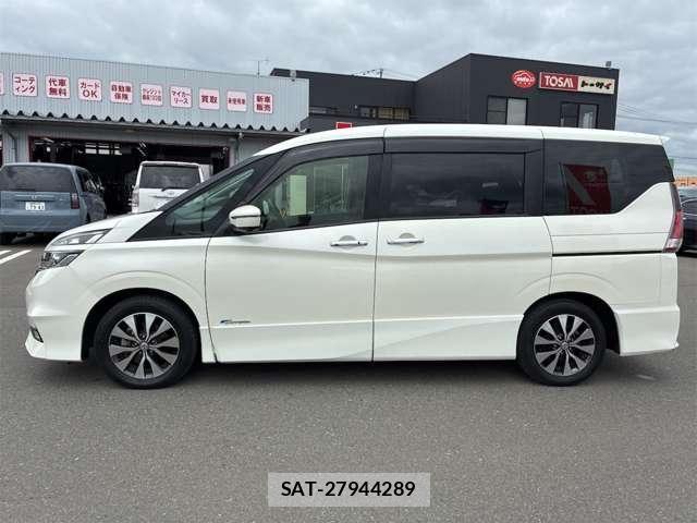 Nissan SERENA 2017-06 8316979-25