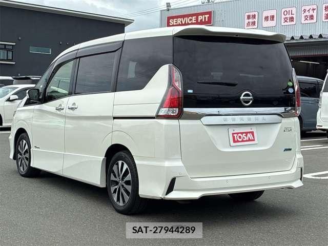 Nissan SERENA 2017-06 8316979-26