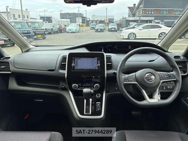 Nissan SERENA 2017-06 8316979-4