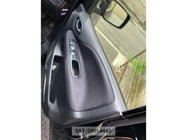 Nissan SERENA 2016-01 8317010-15