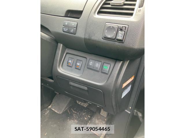 Nissan SERENA 2016-01 8317010-16