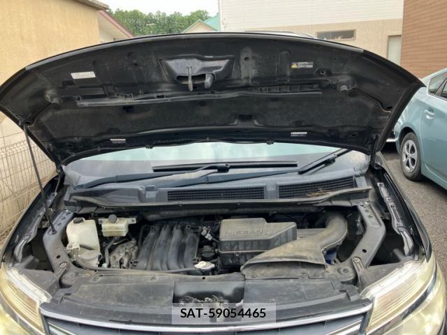 Nissan SERENA 2016-01 8317010-27