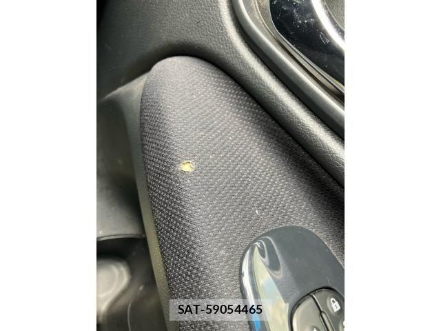Nissan SERENA 2016-01 8317010-28