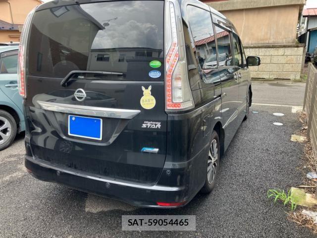Nissan SERENA 2016-01 8317010-2