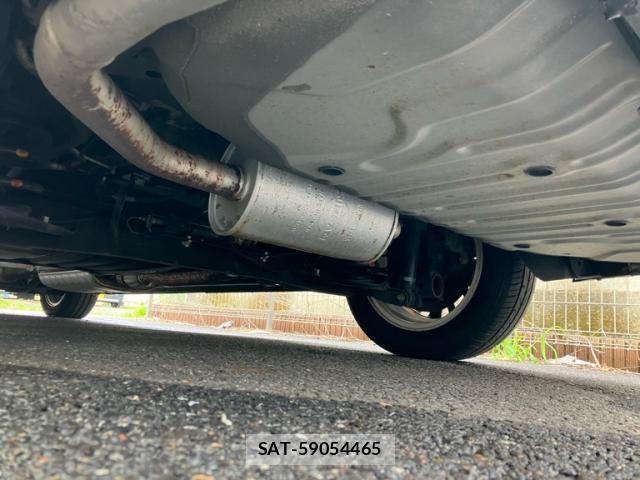 Nissan SERENA 2016-01 8317010-7
