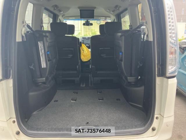 Nissan SERENA 2015-09 8316995-12