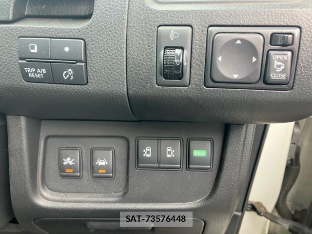 Nissan SERENA 2015-09 8316995-19