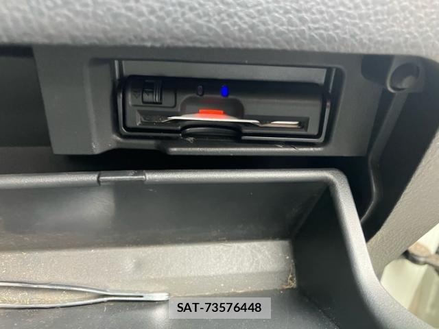 Nissan SERENA 2015-09 8316995-20
