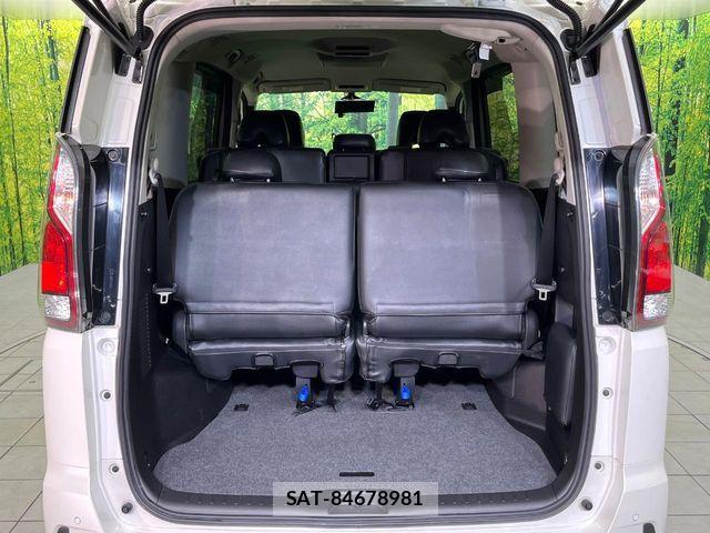 Nissan SERENA 2016-08 8316982-9