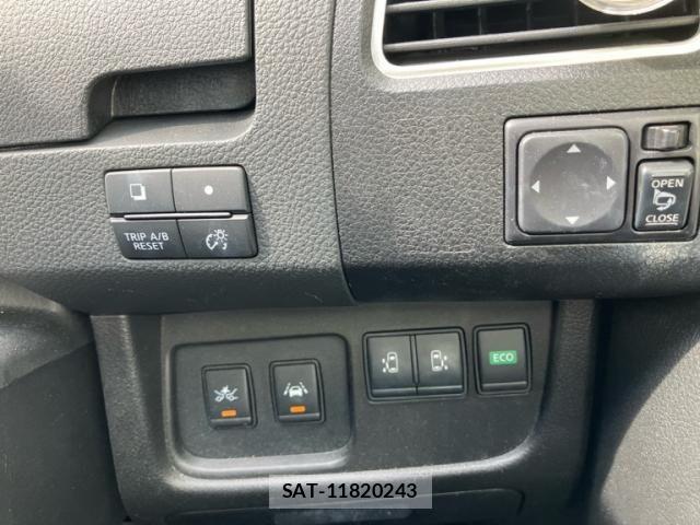 Nissan SERENA 2015-03 8316998-9
