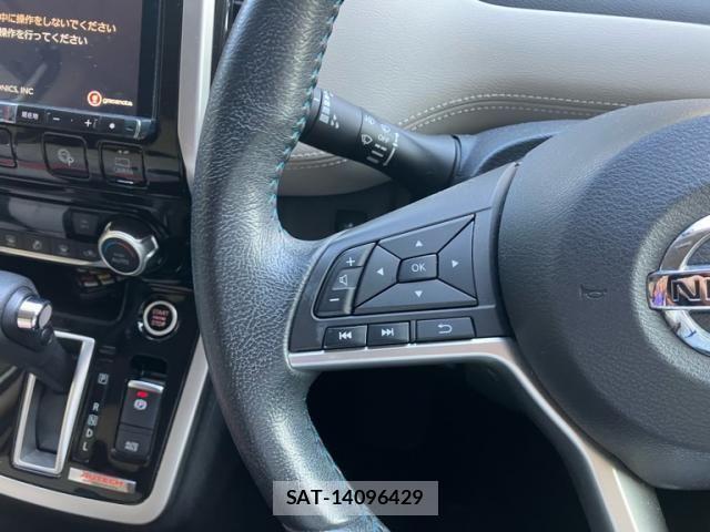 Nissan SERENA 2017-02 8316990-12