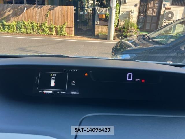 Nissan SERENA 2017-02 8316990-21