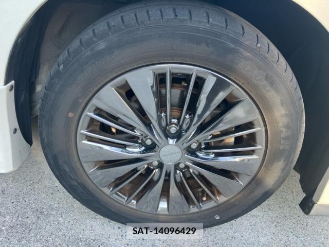 Nissan SERENA 2017-02 8316990-3